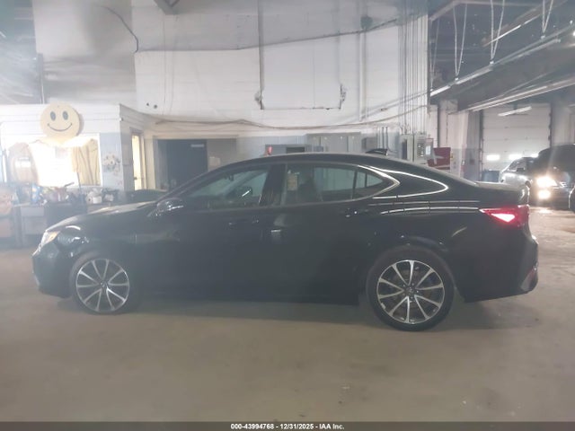 Продаж на аукціоні авто 2020 Acura Tlx Standard, vin: 19UUB2F3XLA006106, номер лоту: 43994768