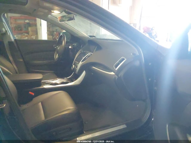 Продаж на аукціоні авто 2020 Acura Tlx Standard, vin: 19UUB2F3XLA006106, номер лоту: 43994768