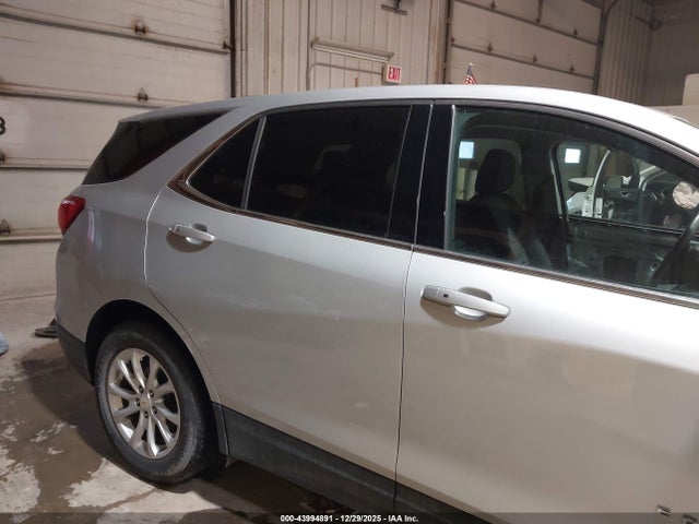 Продажа на аукционе авто 2019 Chevrolet Equinox Lt, vin: 2GNAXKEV0K6256995, номер лота: 43994891