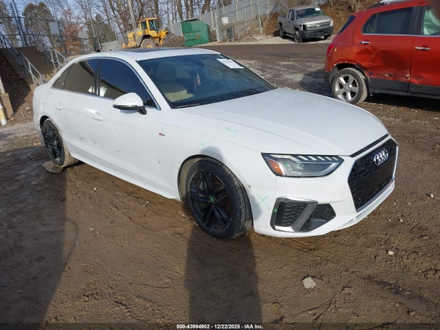 2022 AUDI A4 WAUEAAF42NN015142 Photo 0