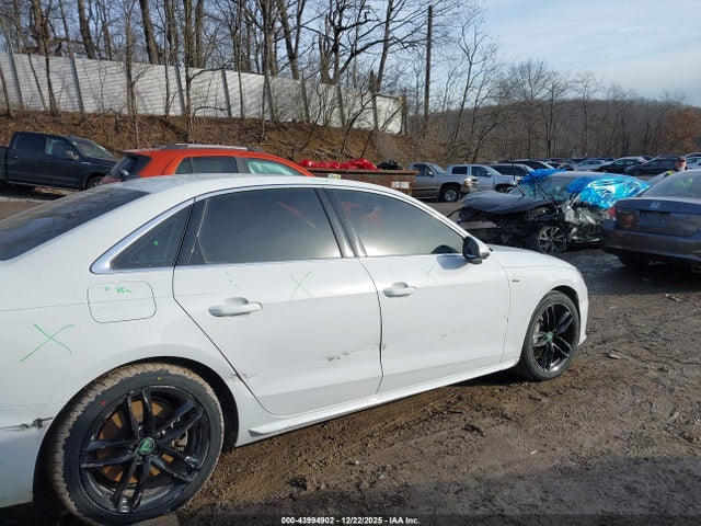 2022 AUDI A4 WAUEAAF42NN015142 Photo 5