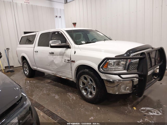 2017 RAM 1500 1C6RR7VT5HS627101