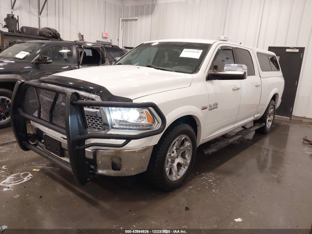 2017 RAM 1500 1C6RR7VT5HS627101 Photo 1