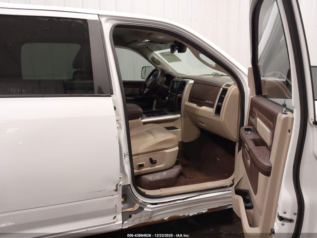 2017 RAM 1500 1C6RR7VT5HS627101 Photo 4