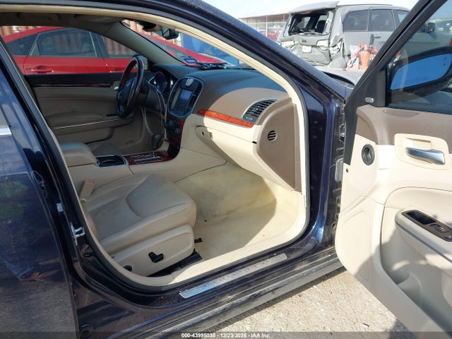 2011 CHRYSLER 300C 2C3CK6CT3BH518817 Photo 4