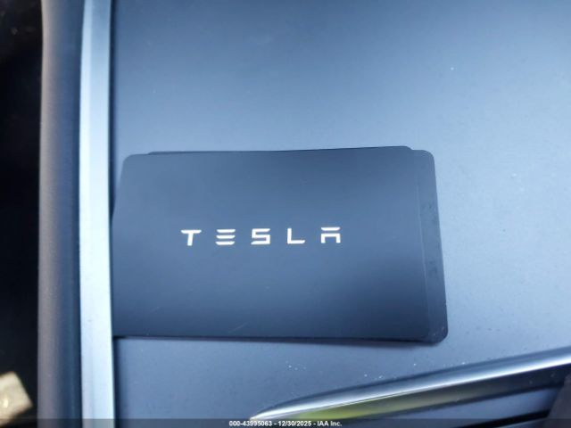 2024 TESLA MODEL Y 7SAYGDED5RA301279 Photo 10