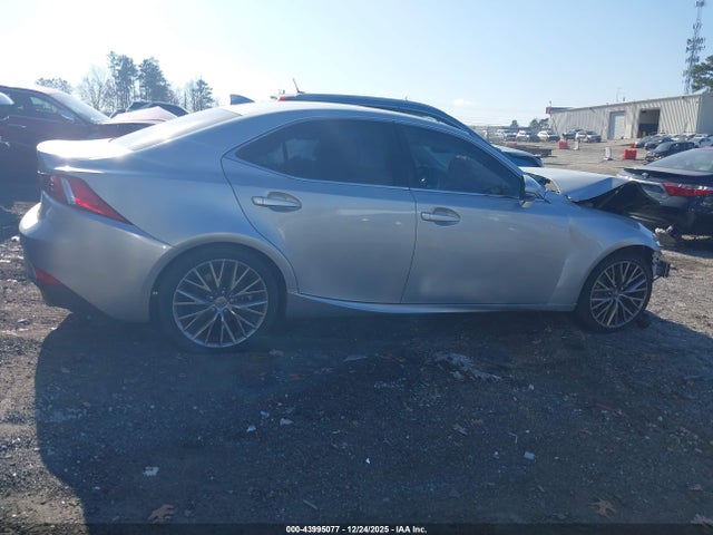 Aukcja sprzedaży 2016 Lexus Is 200t, vin: JTHBA1D21G5028070, numer aukcji: 43995077