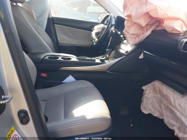 Aukcja sprzedaży 2016 Lexus Is 200t, vin: JTHBA1D21G5028070, numer aukcji: 43995077