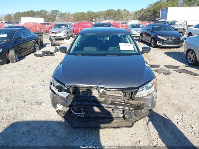 3VW267AJ8GM416924 Volkswagen Jetta 1.4t S