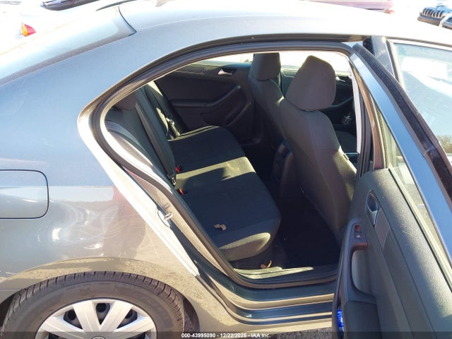3VW267AJ8GM416924 Volkswagen Jetta 1.4t S