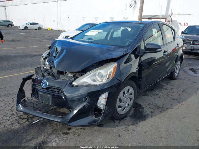 JTDKDTB32G1129075 Toyota Prius C Two