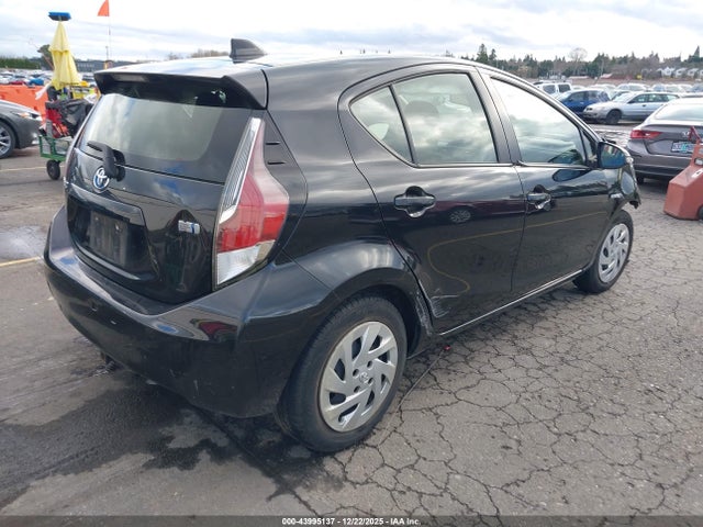 JTDKDTB32G1129075 Toyota Prius C Two