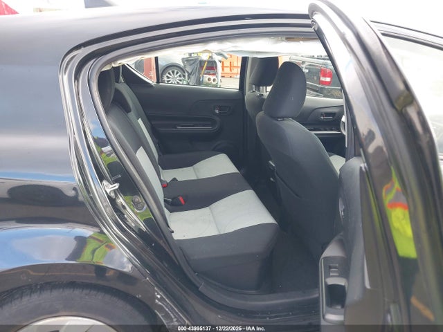 JTDKDTB32G1129075 Toyota Prius C Two