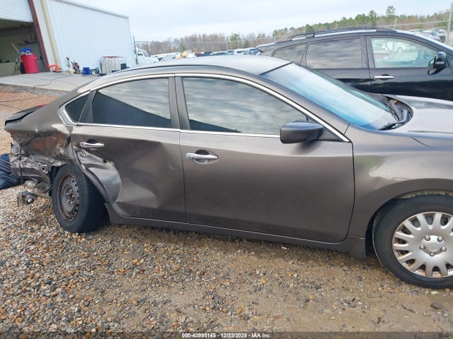 Nissan Altima 2.5 S 2015 1N4AL3AP1FN406010 Image 14