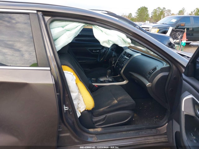 Nissan Altima 2.5 S 2015 1N4AL3AP1FN406010 Image 5