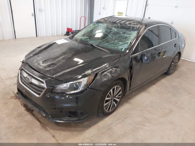 Subaru u5 2018 4S3BNAC62J3026860 Image 2