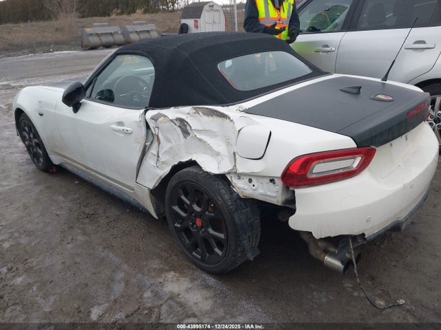 2020 FIAT 124 SPIDER JC1NFAEK8L0145499 Photo 2