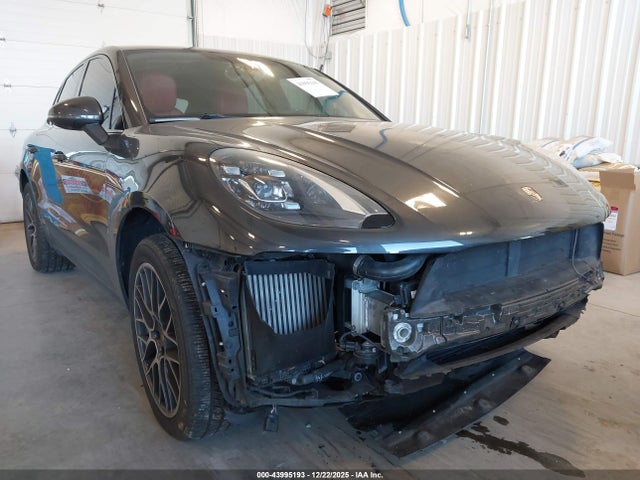 2018 PORSCHE MACAN WP1AB2A54JLB34223 Photo 0