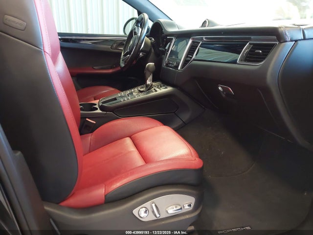 2018 PORSCHE MACAN WP1AB2A54JLB34223 Photo 4