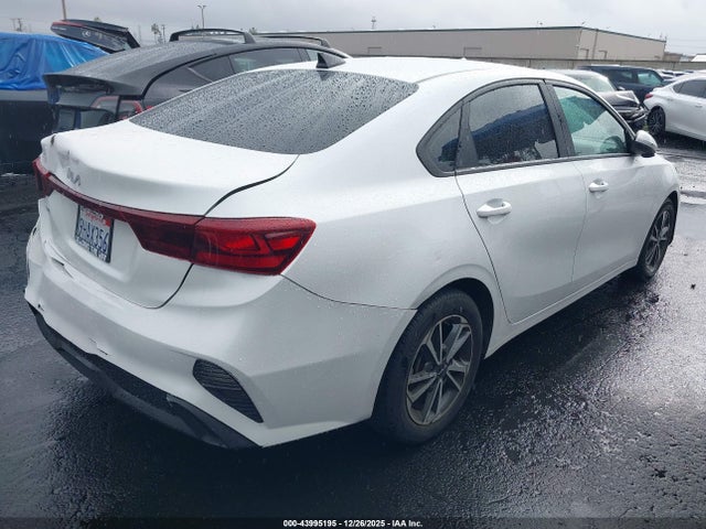 3KPF24AD8PE652959 KIA Forte Lxs