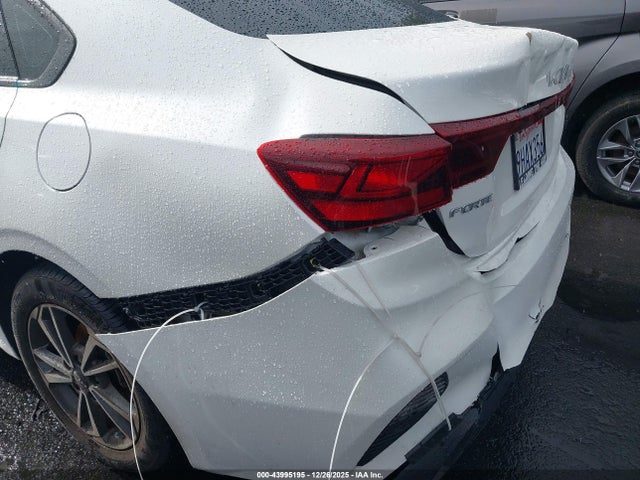 3KPF24AD8PE652959 KIA Forte Lxs