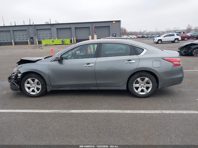 Nissan Altima 2.5 S 2015 1N4AL3AP1FC429444 Image 14