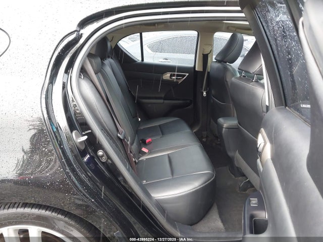 Lexus CT 200H 2014 JTHKD5BHXE2185732 Image 18