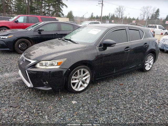 Lexus CT 200H 2014 JTHKD5BHXE2185732 Image 2