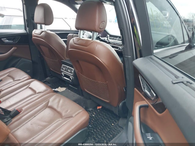 2017 AUDI Q7 WA1LAAF72HD025047 Photo 7