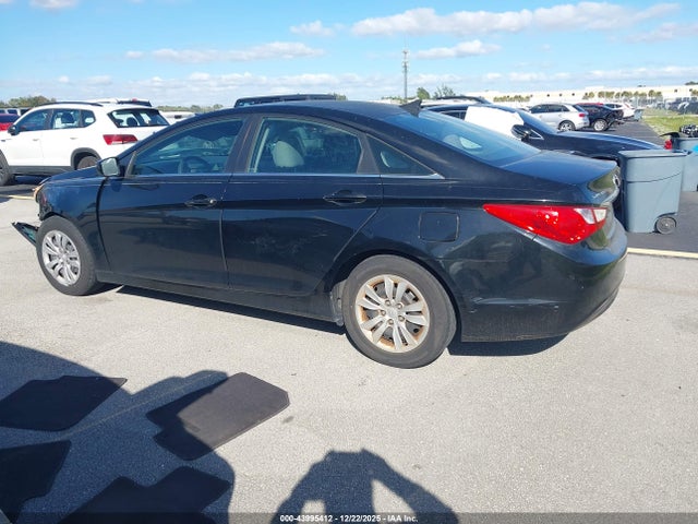 2011 HYUNDAI SONATA 5NPEB4AC0BH308548 Photo 2