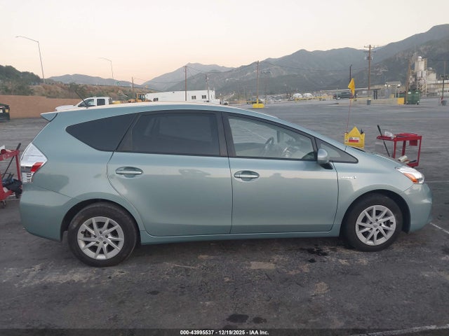 Toyota Prius V Three 2014 JTDZN3EU1E3323596 Image 13