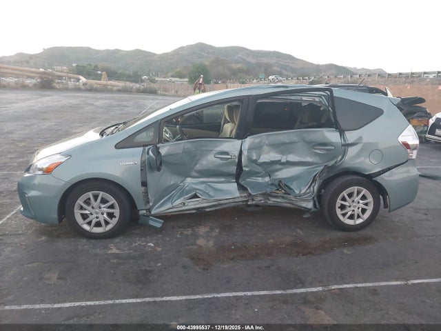 Toyota Prius V Three 2014 JTDZN3EU1E3323596 Image 14