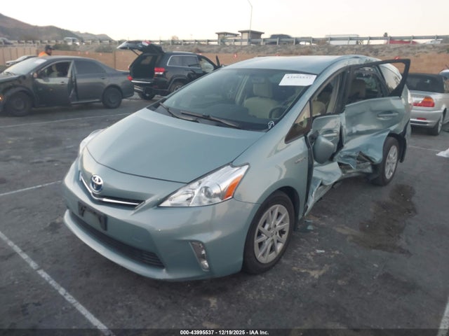 Toyota Prius V Three 2014 JTDZN3EU1E3323596 Image 2