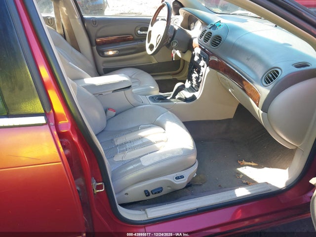 43995577 :رقم المزاد ، 2C3HE66G41H647935 vin ، 2001 Chrysler 300m مزاد بيع