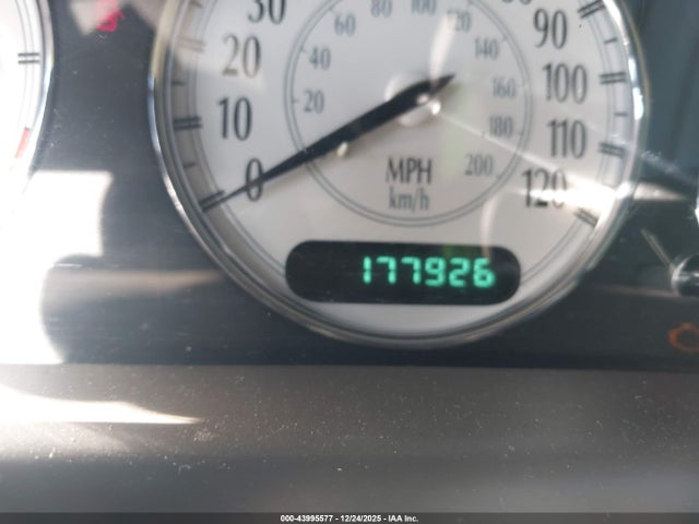 43995577 :رقم المزاد ، 2C3HE66G41H647935 vin ، 2001 Chrysler 300m مزاد بيع