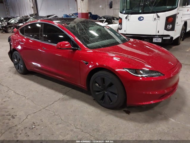 2025 TESLA MODEL 3 5YJ3E1EB2SF885837 Photo 0
