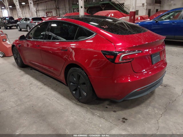 2025 TESLA MODEL 3 5YJ3E1EB2SF885837 Photo 2