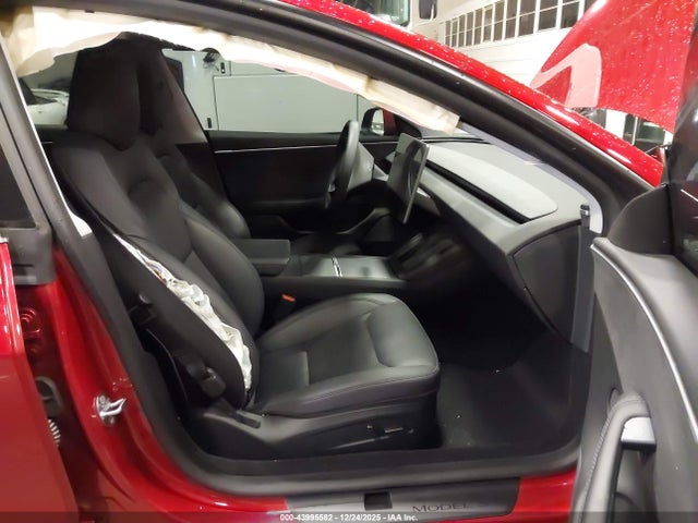 2025 TESLA MODEL 3 5YJ3E1EB2SF885837 Photo 4