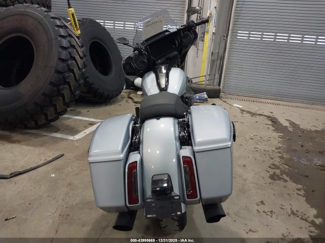Harley-Davidson FLHX 2024 1HD1KB716RB625009 Image 6