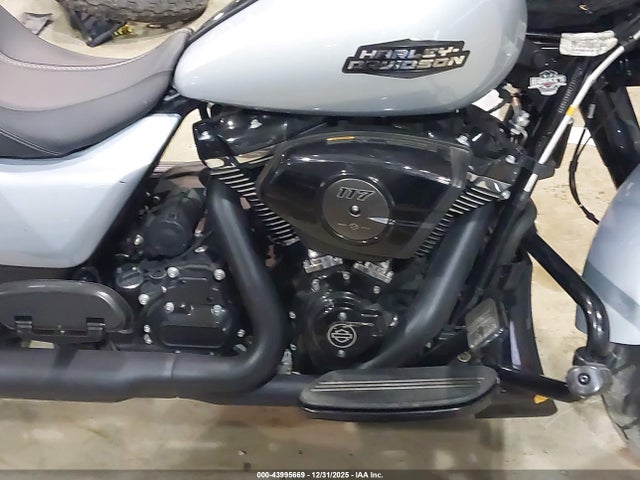 Harley-Davidson FLHX 2024 1HD1KB716RB625009 Image 8