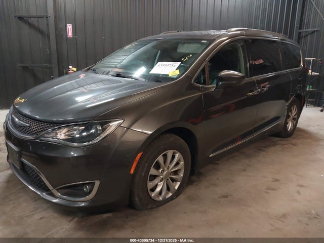 2017 CHRYSLER PACIFICA 2C4RC1BG9HR831867 Photo 1