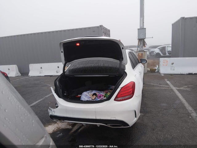 55SWF4JB1FU056988 Mercedes-Benz C 300 Sport