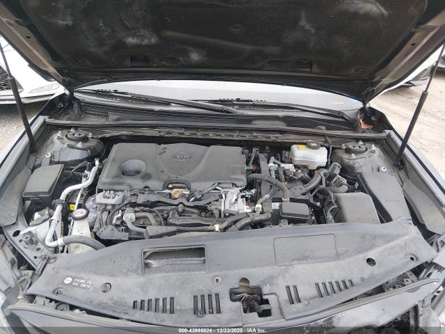 4T1B31HK8JU003097 Toyota Camry Hybrid Le