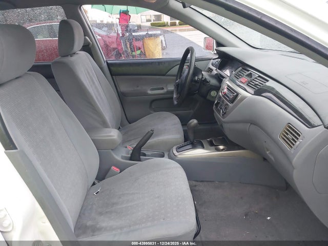 2005 MITSUBISHI LANCER JA3AJ26E85U053592 Photo 4