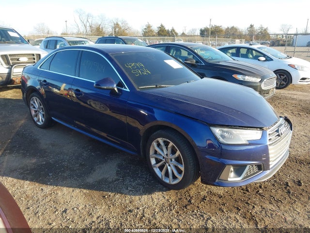 2019 AUDI A4 WAUDNAF49KA112762