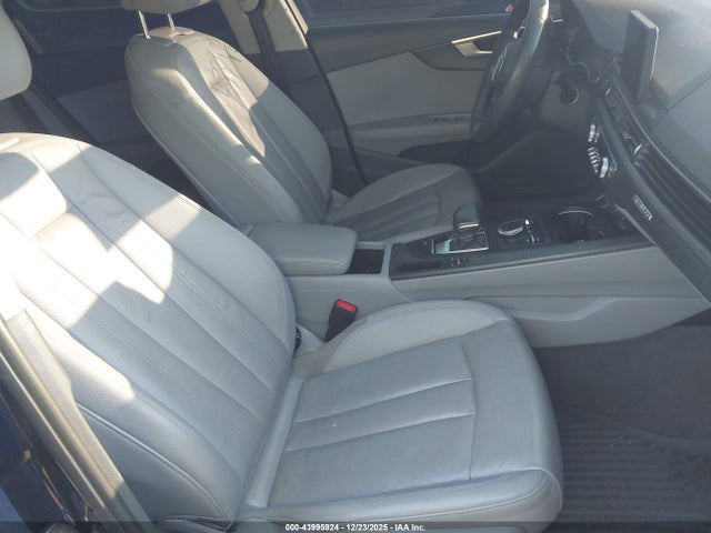 2019 AUDI A4 WAUDNAF49KA112762 Photo 4