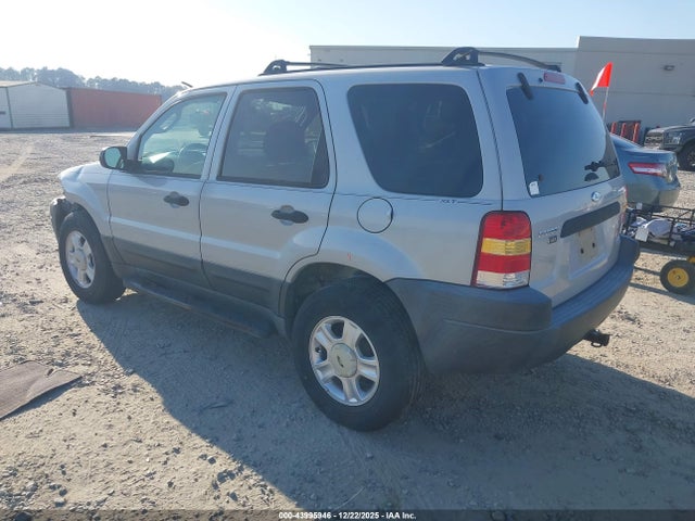 2003 FORD ESCAPE 1FMYU93183KB81224 Photo 2