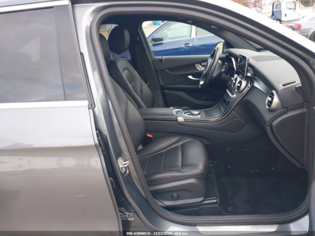 2018 MERCEDES-BENZ GLC 300 WDC0G4KB2JV072057 Photo 4
