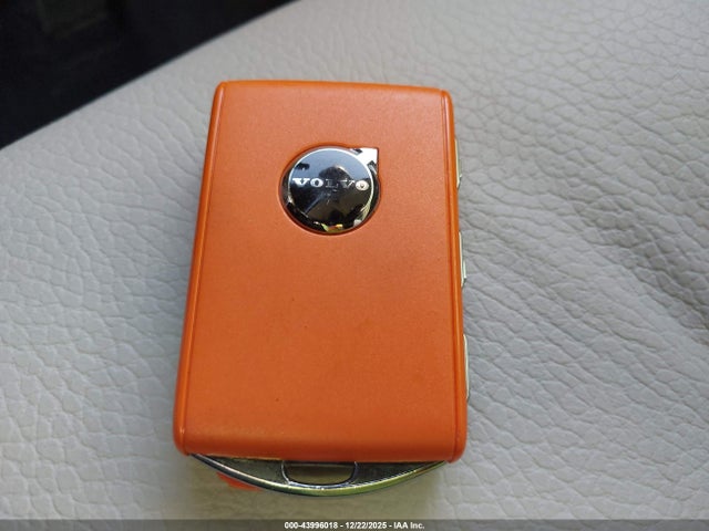 2025 VOLVO XC60 YV4M12RC3S1080895 Photo 10