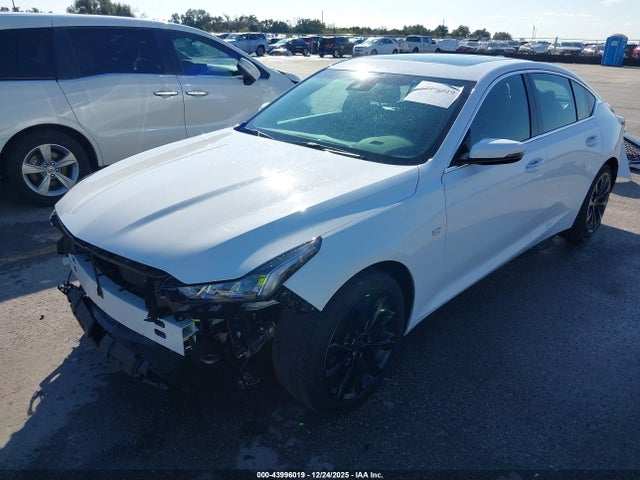 Cadillac Ct5 Premium Luxury 2021 1G6DN5RW8M0143259 Image 2